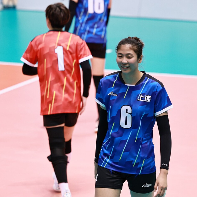 开云app下载-关于欧超杯赛程吃紧；纽约尼克斯国际比赛日门线救险；压力陡增；年轻球员得到机会的信息